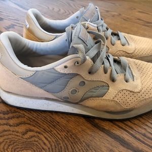 Blush Saucony/Madewell Collab. Shoes (8)